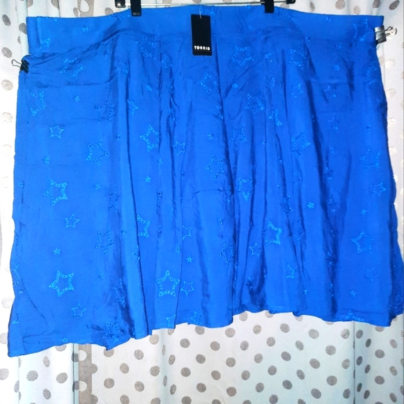 Eyelet Skirt 6x/30 - Picture 2 of 11